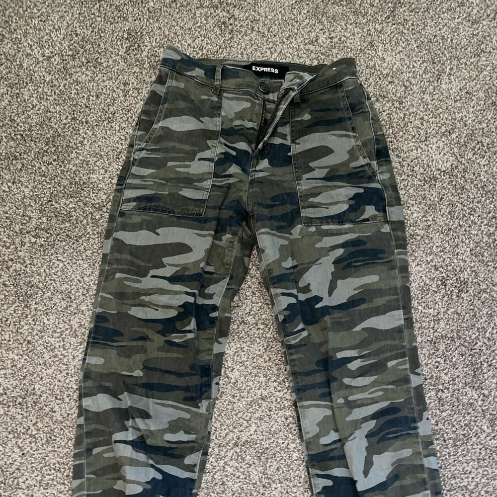 Express camo cargo joggers